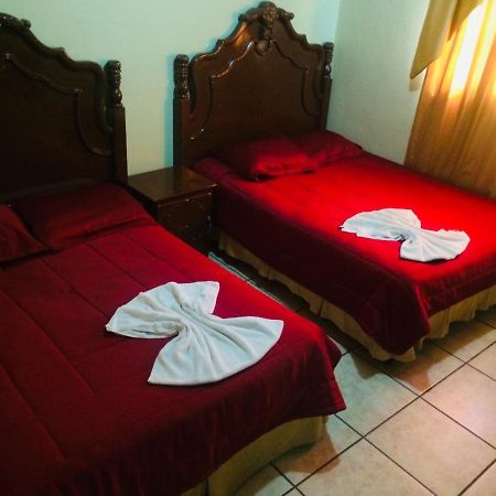 Hotel Cuna Maya B Y B Copan Exterior photo